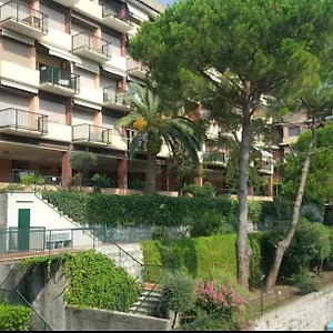 Privata Nell'appartamento In Zona Residenziale Con 2 Piscine Rapallo