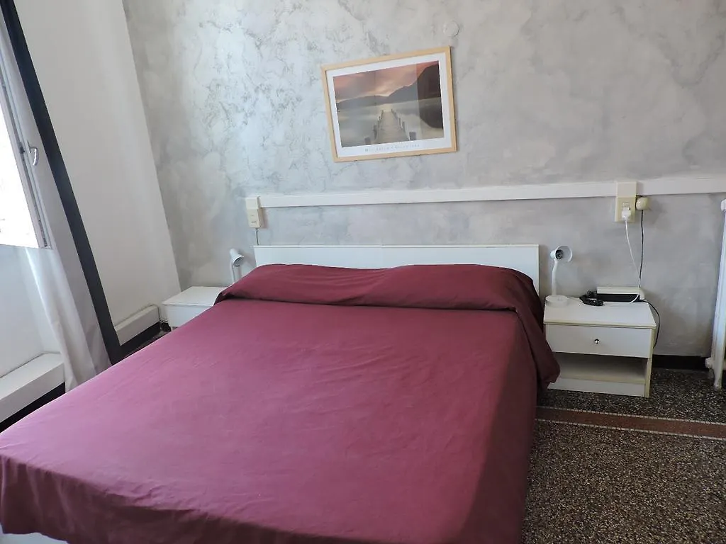 Albergo La Vela Rapallo 0*,