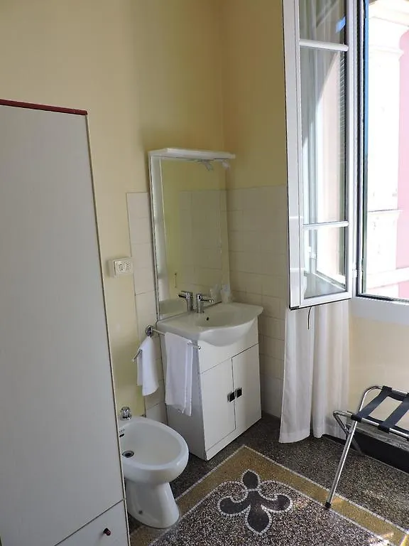Albergo La Vela Rapallo 0*,  Italy