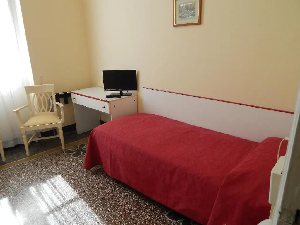 Albergo La Vela Rapallo 0*,  Italy